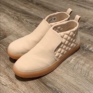 Toms Paxton slip-ons (Blush Pink)